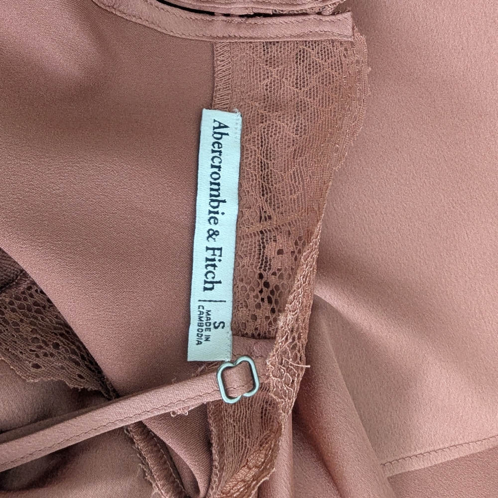 Abercrombie & Fitch Dusty Rose Lace Satin Cami - Picture 5 of 6